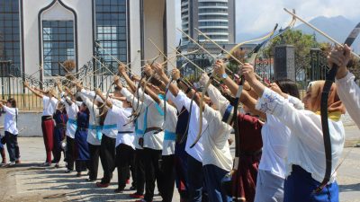 Hatay’ın İskenderun ilçesinde 30 Ağustos Zafer Bayramı kutlamaları kapsamında sahilden