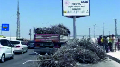 Güvenlik önlemsiz Hurda taşıyan kamyonların trafikteki terörü engellenemiyor. Tüm uyarılara