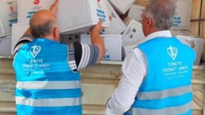 Türkiye Diyanet Vakfı (TDV), Hatay’ın Yayladağı ilçesindeki afetzedelere 1200 gıda