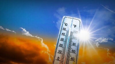 Meteoroloji, aşırı sıcaklıkların bugünden itibaren yurt genelinde düşeceğini duyurdu. Sıcaklıklar