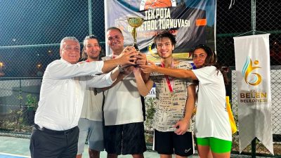 Erkeklerde; “ Çaylaklar”,  kadınlarda;” Uğur Koleji” şampiyon oldu. Belen Belediyesi’nin