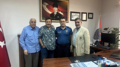 Ünlü sinema sanatçısı Gökhan Güney memleketinde hemşerileriyle hasret gideriyor. Uzun