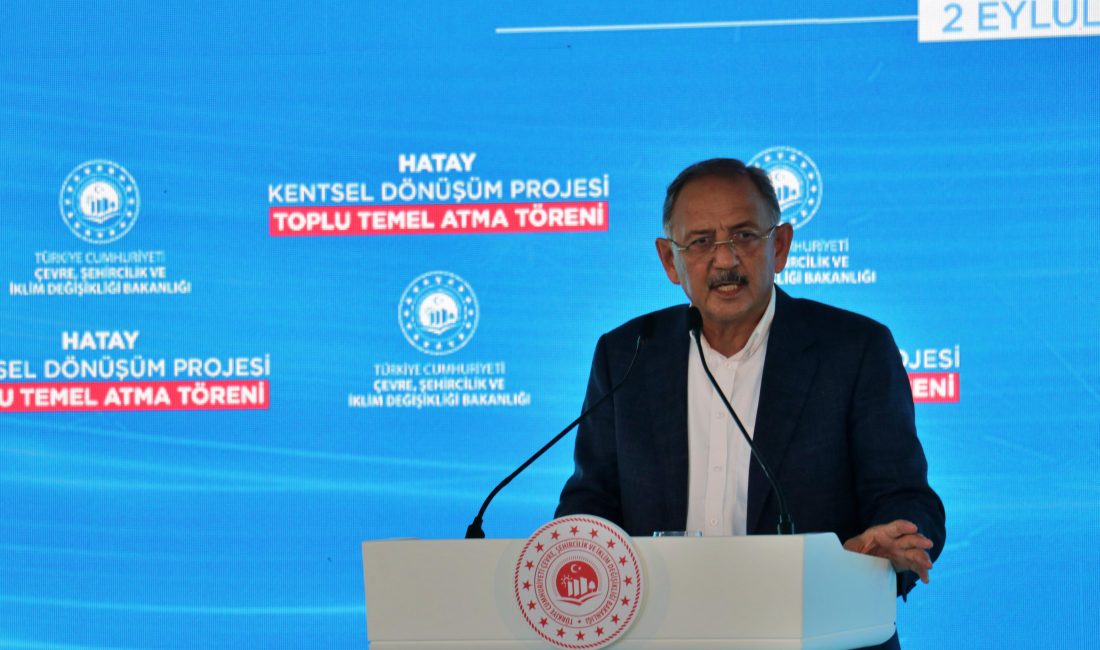 Çevre, Şehircilik ve İklim Değişikliği Bakanı Mehmet Özhaseki, deprem bölgesindeki