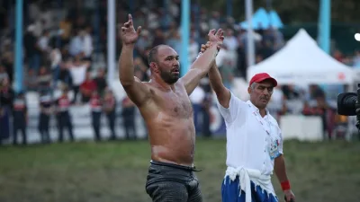 Balıkesir Büyükşehir Belediyesi ve Karesi Belediyesinin ev sahipliğinde gerçekleştirilen ve