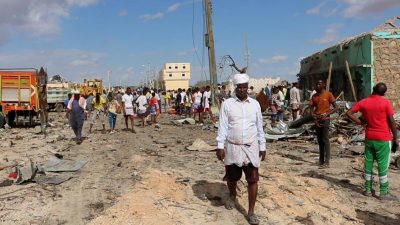 Somali’nin orta kesimindeki Beledweyne şehrinde bomba yüklü araçla düzenlenen saldırıda