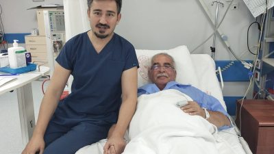 Ankara’ya yerleşen gazeteci, TV programcısı Ömer Cihangir kalp krizi geçirdi.