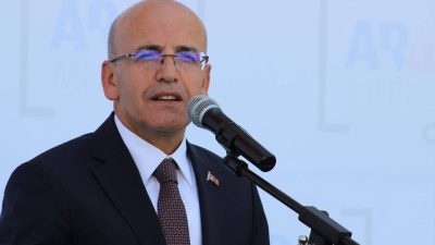 Hazine ve Maliye Bakanı Mehmet Şimşek, Orta Vadeli Programı’nı kapsamında