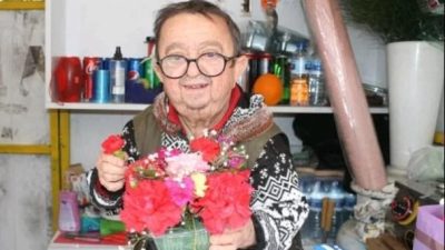 Antakya’nın sembol olmuş sevilen çiçekçilerinden Selim Ural yaşamını kaybetti. 40