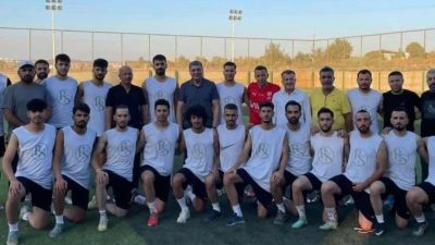 Kaymakam, Belediye Başkanı, yönetim ve halk yeşil beyazlı takıma sahip