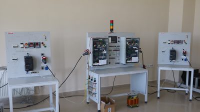 İskenderunlu iş insanı Recep Atakaş, ilçenin yüksek öğretim kurumu İskenderun