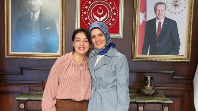 Aile ve Sosyal Hizmetler Bakanı Mahinur Özdemir Göktaş, yarışma programı