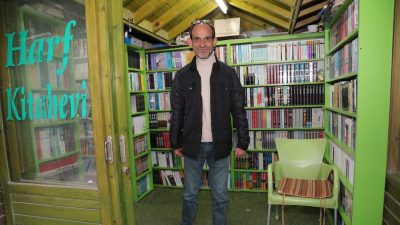 Antakya’da adeta sembol olmuş bir isim o. Yıllardır engelli bir