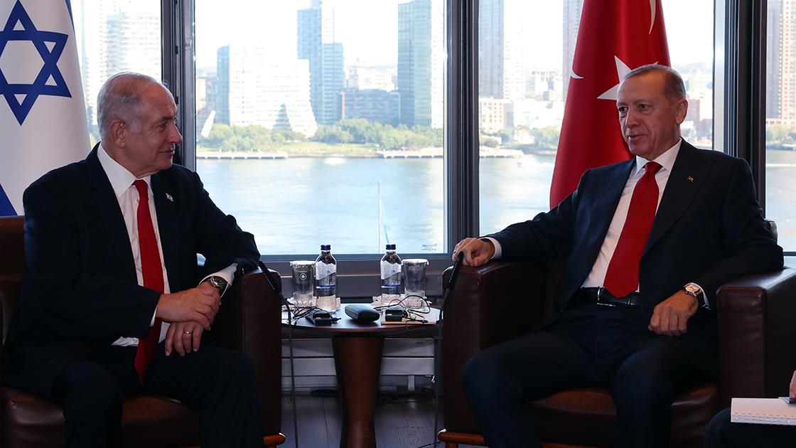 Erdoğan ve Netenyahu arasında samimi görüşme