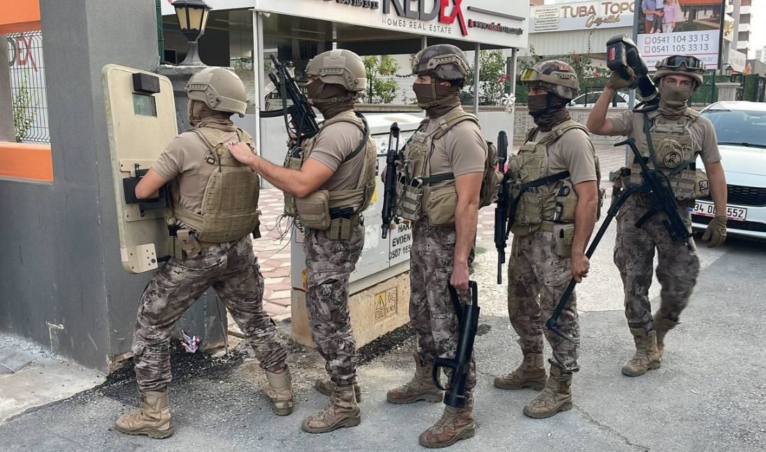 Mersin’de “dublör” kullanarak dolandırıcılık yaptıkları iddia edilen 23 suç örgütü