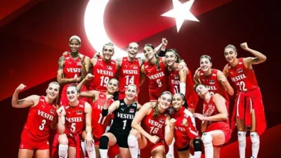 2023 Avrupa Kadınlar Voleybol Şampiyonu Filenin Sultanları oldu. Atatürk’ün bir