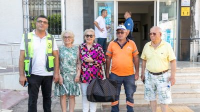 Mersin Büyükşehir Belediyesinde  temizlik personeli olarak çalışan Bülent Kuşsan, içerisinde
