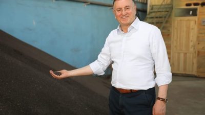 Hatay Büyükşehir Belediyesi,kırsal kalkınma projeleri kapsamında çiftçilere destek olmak amacıyla