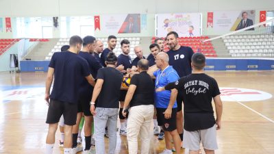 Hatay Büyükşehir belediyespor erkek voleybol takımı, Bursa BŞSpor ile oynadığı