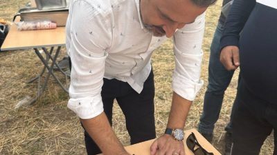 Hatay’ın Defne ilçesinde yaptığı aktif siyaset ile dikkatleri üstüne çeken,