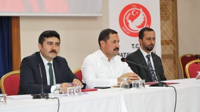 Yayladağlı muhtarlar, sorunların çözümü için gösterdiği çaba ve iyiniyet nedeniyle