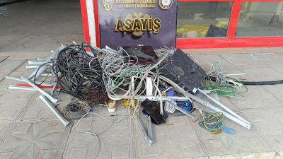 Hatay’ın İskenderun ilçesinde aranan kişilere yönelik düzenlenen operasyonda 6 şüpheli