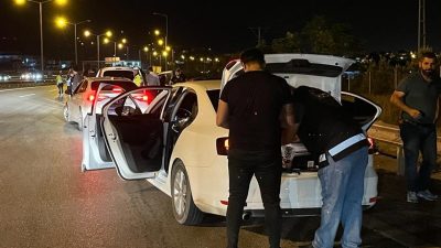 Hatay’ın İskenderun ilçesinde asayiş uygulaması gerçekleştirildi. İl Emniyet Müdürlüğü ekipleri,