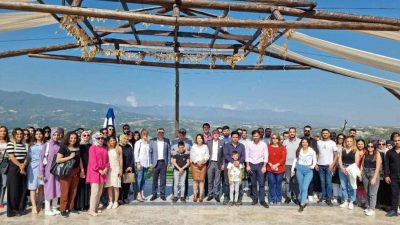 Samandağ Kaymakamı Emre Dündar, ilçede göreve başlayan öğretmenlerin taleplerini dinledi.