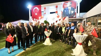 Hatay‘da Cumhuriyet’in 100. yıl dönümü münasebetiyle Hatay Valiliğince resepsiyon düzenlendi. Vali