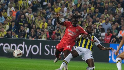 Fenerbahçe, Trendyol Süper Lig’in 9. haftasında sahasında Hatayspor’u ağırladı. Müsabaka