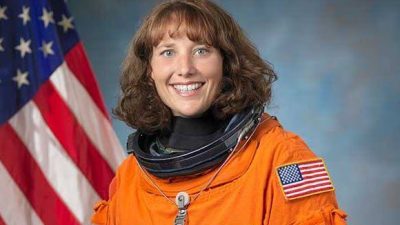 Uzay kampının astronot olabilen tek kadın ismi LİNDENBURGER, 4 Ekim