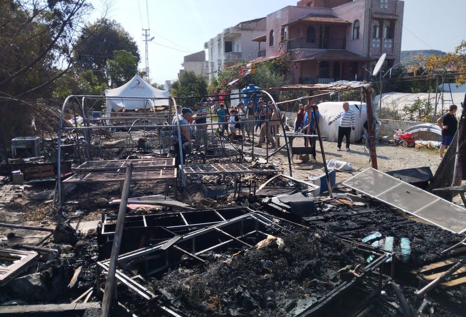 Depremzede çadırındaki yangında ölen-yaralanan