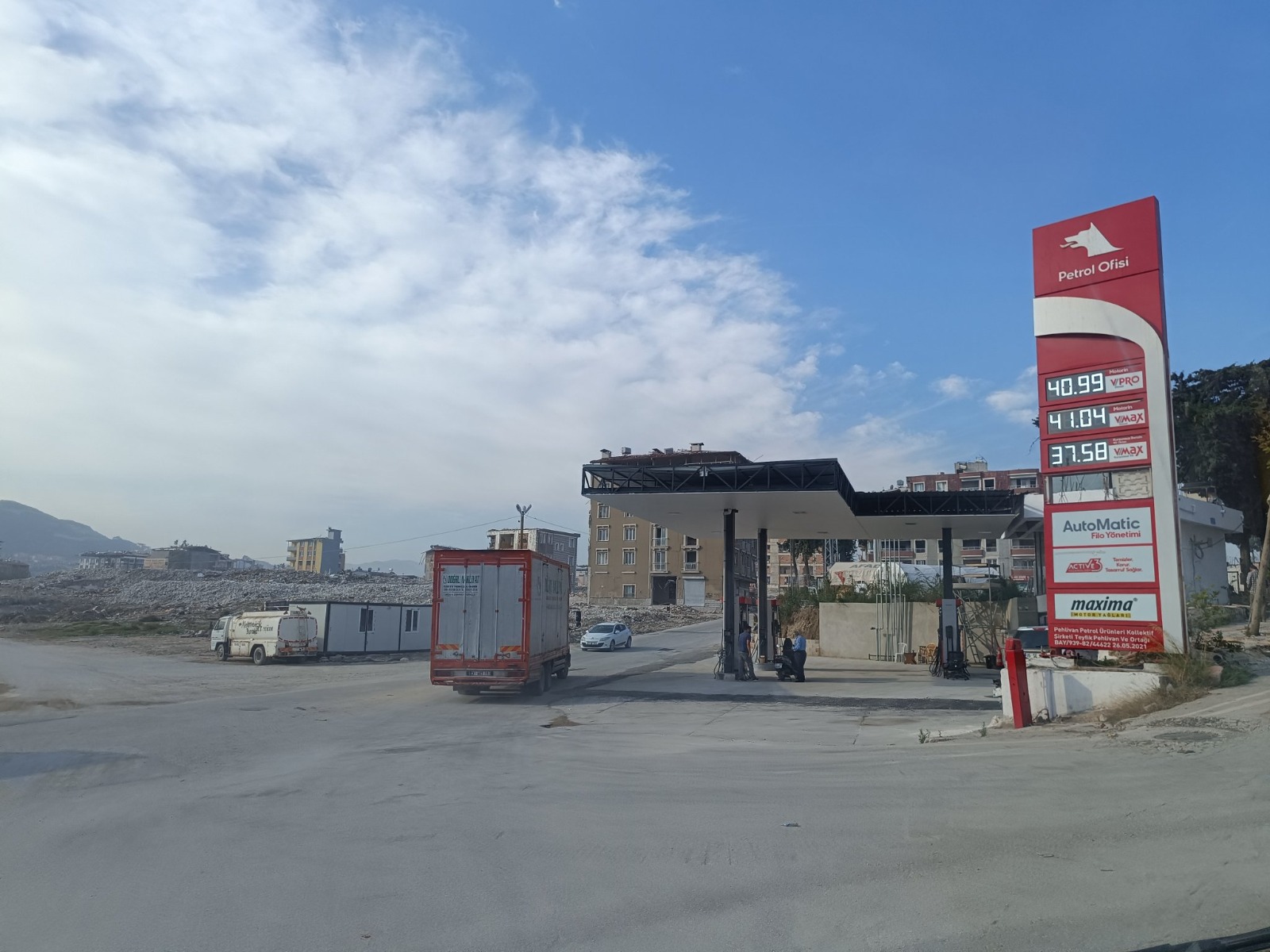 Armutlu Mahallesi’nde tek açılan yer: Petrol Ofisi