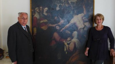 BAHÇESİNDEKİ AĞAÇLARIN İŞ MAKİNELERİYLE YIKILDIĞI GÖRKEMLİ ÇİÇEK APARTMANININ MİMARI VİLYAM