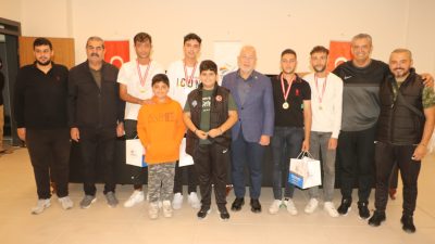 İskenderun Belediye Başkanı Fatih Tosyalı, 29 Ekim Cumhuriyet Bayramı kapsamında