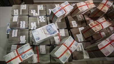 Yabancı ekonomistler, Türkiye Cumhuriyet Merkez Bankası'nın (TCMB) 26 Ekim Perşembe