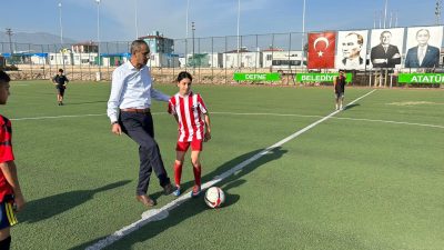 Defne Belediyesi, Cumhuriyetimizin 100.yıldönümü dolaysıyla futbol turnuvası düzenledi. Maçlar dün