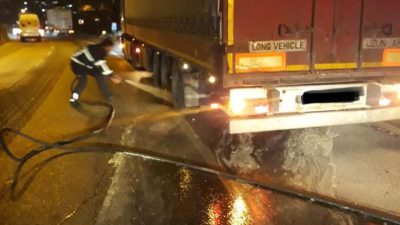 Belen’de muhtemelen fren balatalarının ısınması sonucu meydana geldiği düşünülen araç