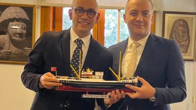 Antakya’lı sevilen doktor, Hacettepe Üniversitesi Tıp Fakültesinde öğretim üyesi ve