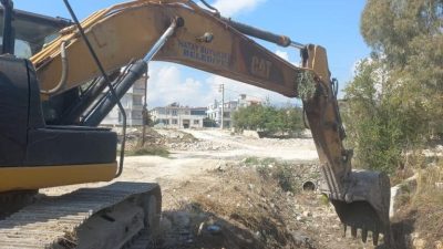 Hatay Büyükşehir belediyesi, yaklaşan kış öncesi ilçelerdeki nehir, dere yataklarını