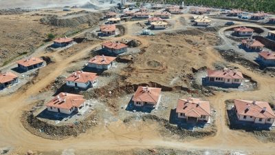 Kahramanmaraş’ta 6 Şubat’ta meydana gelen depremlerden etkilenen Türkoğlu ilçesine bağlı