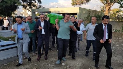 Geçtiğimiz Pazar günü oğlu ile yaşadığı tartışma sonrası aldığı bıçak