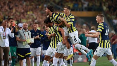 Ülkemizi , UEFA Konferans Liginde temsil eden Lig lideri Fenerbahçe 