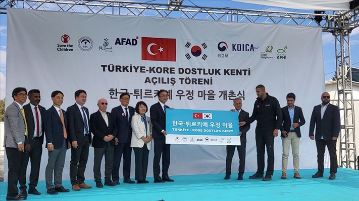 Hatay’da 500 konteynerli “Kore-Türkiye Dostluk Kenti” açıldı