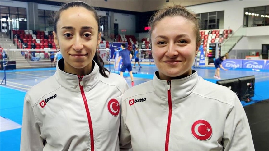 Milli badmintoncular Bengisu ile Nazlıcan, Hollanda’da bronz madalya kazandı