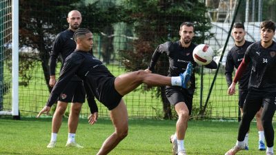   Hatayspor, bugünkü Samsunspor maçı öncesi son idmanı dün gerçekleştirdi.