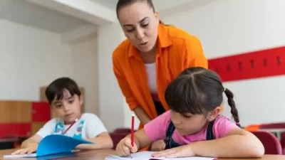 Okullarda ara tatil sona erdi ve öğrenciler bugün sabahtan itibaren