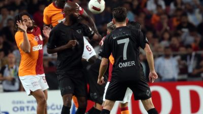 Mersin Stadyumu’nda oynanan Hatayspor- Galatasaray maçının ilk yarısı sona erdi.