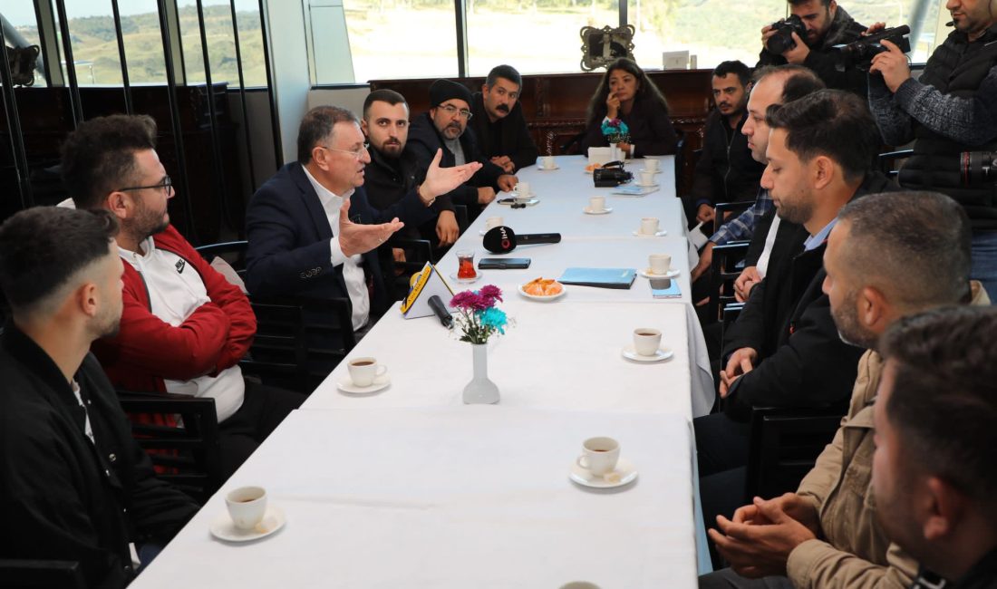 Hatay Büyükşehir Belediye Başkanı Doç. Dr. Lütfü Savaş, Hatay’da aktif