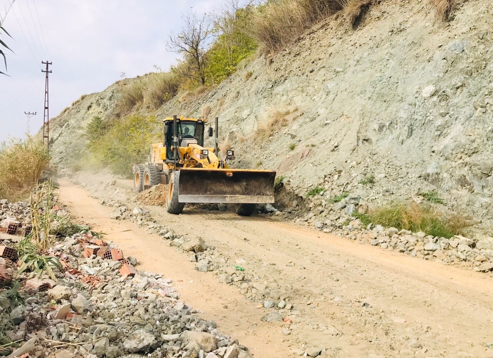 Samandağ Belediyesi ekipleri 9 ayrı mahallede