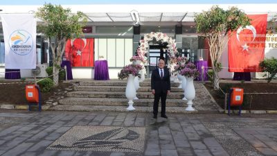 İskenderun Belediyesi, sahildeki kafeyi ciddi bir onarım, tadilat ve eklentilerle